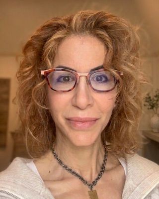 Photo of Noya Zucker, Pre-Licensed Professional, LMSW-A