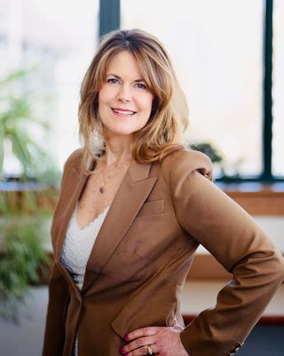 Photo of Susan DeCelle-McDermott, Psychiatric Nurse Practitioner, MSN, PMHNP, FNP-BC