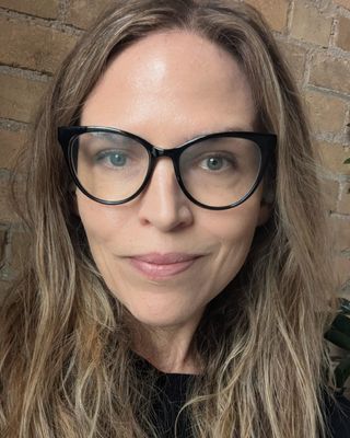 Photo of Elizabeth Vogt, Psychologist, PsyD, LP