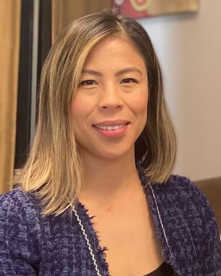Photo of Thi Wlodarski, Marriage & Family Therapist, MS, LMFT
