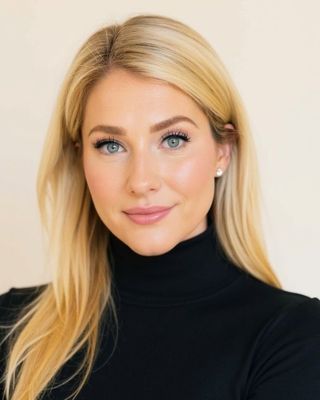 Photo of Ashley Zimmer, Registered Psychotherapist, BA, MA, RP