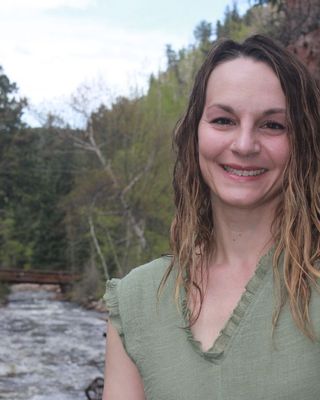 Photo of Ellen Geoffrion, Licensed Professional Counselor, MA, LPC, R-DMT