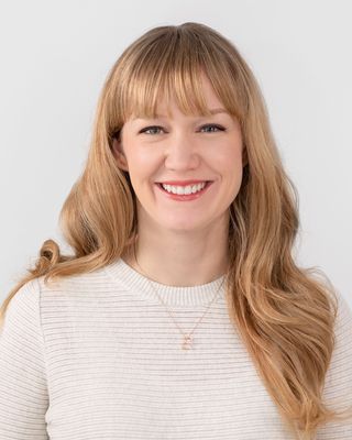 Photo of Allie Farrell, Registered Psychotherapist (Qualifying) in Ontario