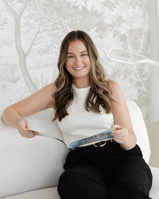 Photo of Taylor Cox, Registered Psychotherapist (Qualifying)