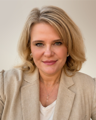 Photo of Lori Carrel, Clinical Social Work/Therapist, LCSW