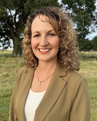 Photo of Tracy Ford, Licensed Professional Counselor, MS, LPC, RPT