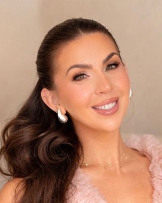 Photo of Alessandra D. Peretti, Registered Social Worker, RSW, BSW, SSW, INHC