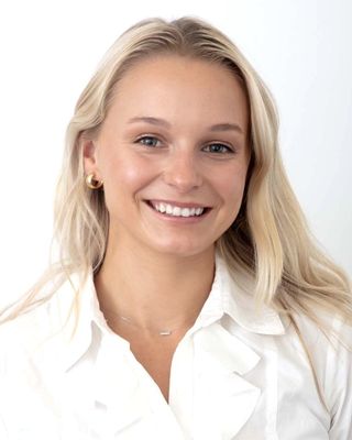 Photo of Lily Dean, Pre-Licensed Professional