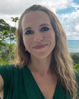 Photo of Taylor Anne Haun, Clinical Social Work/Therapist, LSCSW, C-DBT, LMSW