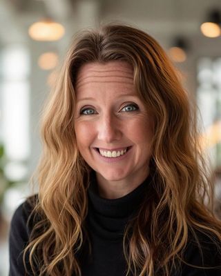 Photo of Shannon Morris, Clinical Social Work/Therapist, MA, LSW