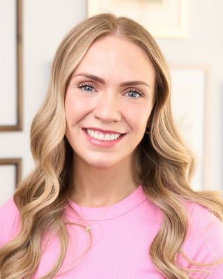 Photo of Erin Lingle, Pre-Licensed Professional, MA