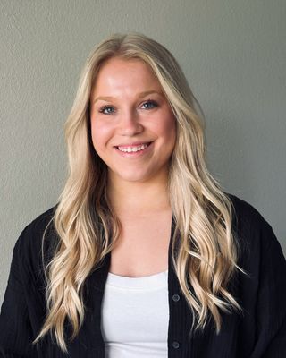 Photo of Abby Davis, Counselor, MA, tLMHC