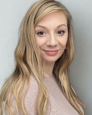 Photo of Dr. Jessica Dehlinger, Pre-Licensed Professional, PsyD