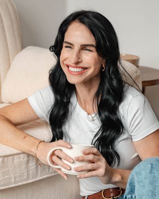 Photo of Loni Itah, Licensed Mental Health Counselor , LCPC