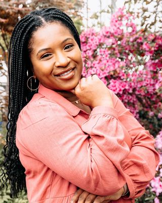 Photo of Mimi Monimia Macbeth, Licensed Clinical Professional Counselor, LCPC, R-DMT
