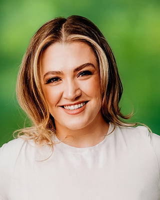 Photo of Sabrina Zera, Marriage & Family Therapist Associate, LAMFT