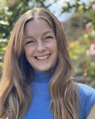 Photo of Lizzy McLeod, Counsellor, MSc, MBACP