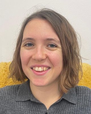 Photo of Holly McCulloch, Psychotherapist, MA, HCPC-Drama Therap.