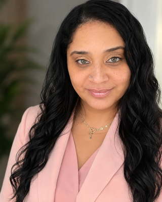 Photo of Eileen Cilia Clavijo, Marriage & Family Therapist Associate, LMFTA