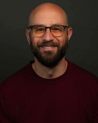 Photo of Hayes Steinberg - Hayes Psychotherapy, Registered Psychotherapist (Qualifying), MACP, RP (Q)