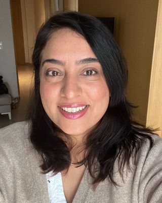 Photo of Noareen Jafri, Psychotherapist, MSc, MBABCP
