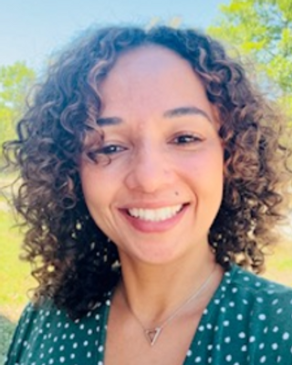 Photo of Jennifer Lin Dos Reis, Pre-Licensed Professional