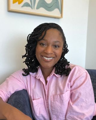 Photo of Tayyibah Chase - Tayyibah Chase | Therapy for POC & New Parents , Marriage & Family Therapist, LMFT, PMH-C
