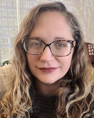 Photo of Jessica Parker, Psychologist, PhD, RPsych