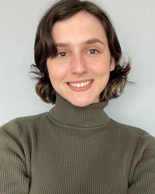 Photo of Erin Thomas, Pre-Licensed Professional in 60613, IL