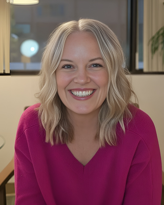 Photo of Dr. Lisa Stockdale, Psychologist, PhD, LP