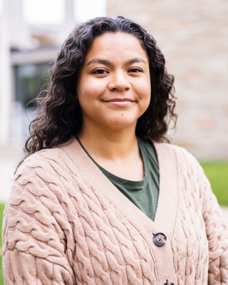 Photo of Brenda Linares, Registered Psychotherapist (Qualifying), RPQ, MA, BA