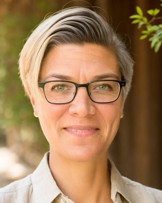 Photo of Tracy Bevington - Pacific MFT Network LA- ADHD, Couples, LGBTQ+, Marriage & Family Therapist, LMFT