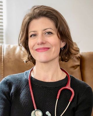 Photo of Dara Madden, Psychiatric Nurse Practitioner, PMHNP