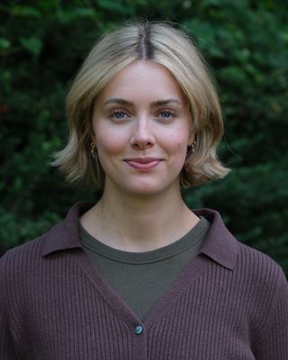 Photo of Fiona MacDonald, Pre-Licensed Professional, M.S.W, M.S.