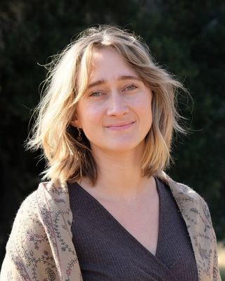 Photo of Lily Petroff, Marriage & Family Therapist, LMFT