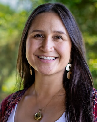 Photo of Maxine Amondo - Maxine Amondo: EMDR Therapist, Clinical Social Work/Therapist, LCSW, PPSC