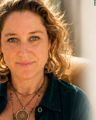 Photo of Babette Ananda Goldstein, Clinical Social Work Candidate, MEd, CLC, CHT, MSW, CYT500