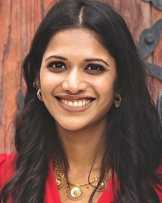 Photo of Avni Adams, MSW, RSW, Registered Social Worker