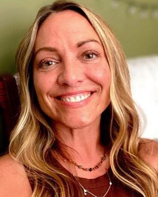 Photo of Stephanie Debter, Clinical Social Work/Therapist, LICSW