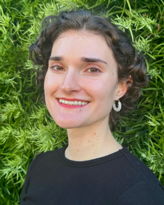 Photo of Kendra Lewis, Associate Clinical Social Worker, ASW, DBT, IFS