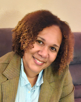 Photo of Shindana Perryman-Ingle, Licensed Professional Clinical Counselor, LPCC