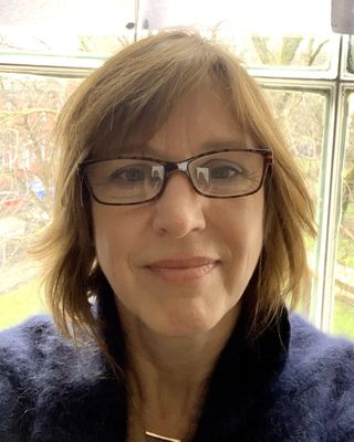 Photo of Lorraine Fothergill, Psychotherapist, MA, MBACP Accred