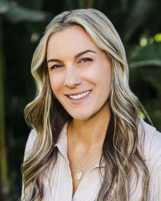 Photo of Allie Seymour, Marriage & Family Therapist, MS, LMFT, APCC