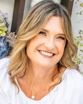 Photo of Jen Scheumann, Marriage & Family Therapist Associate, AMFT, MS