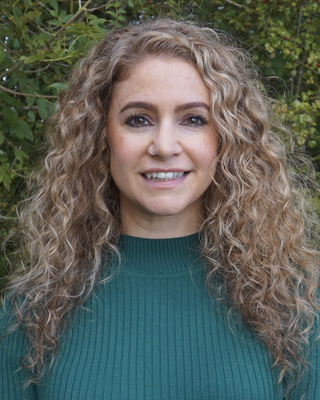 Photo of Jade Cammarata, Counsellor in Farnham, England