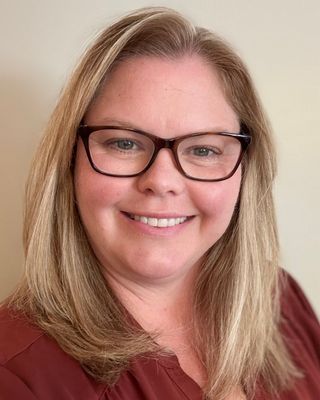 Photo of Christine Link, Registered Psychotherapist (Qualifying), RPN, MA, RP(Q)