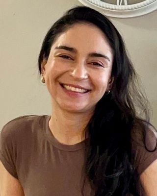 Photo of Evelyn Gallardo, Registered Psychotherapist, MA