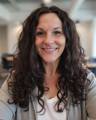 Photo of Heather Leonard, Pre-Licensed Professional, MA, CMHC