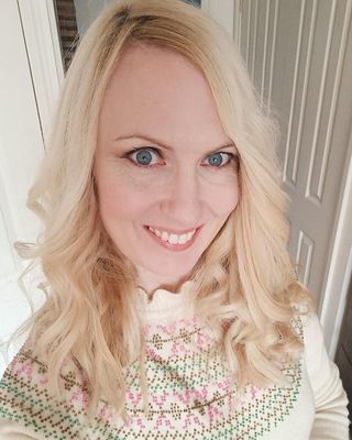Photo of Candice Hutchings, Psychotherapist, MA, MBABCP