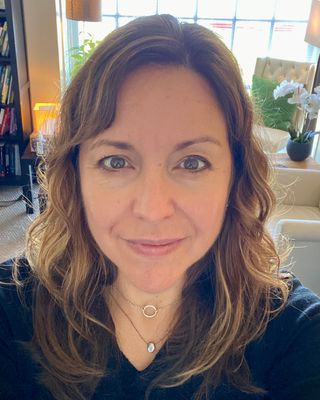 Photo of Jennifer Alvarez, Psychologist, PhD